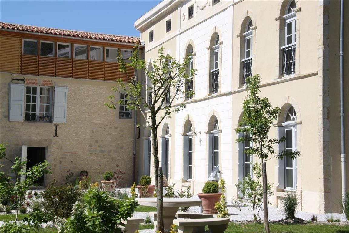 Le Gîte du Château Auriac-sur-Vendinelle Extérieur photo